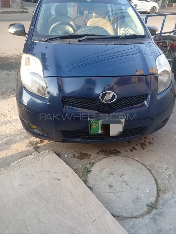 Toyota Vitz 2008 for Sale in Lahore Image-1