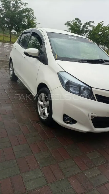 Toyota Vitz 2013 for Sale in Islamabad Image-1
