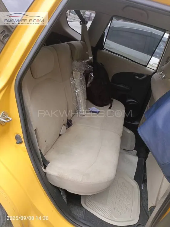 Honda Fit 2011 for Sale in Islamabad Honda Fit 2011 for Sale in Islamabad Image-11