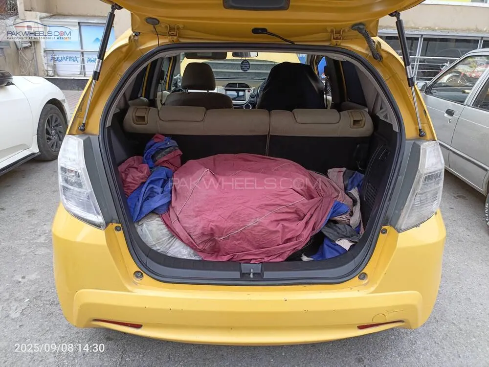 Honda Fit 2011 for Sale in Islamabad Honda Fit 2011 for Sale in Islamabad Image-7