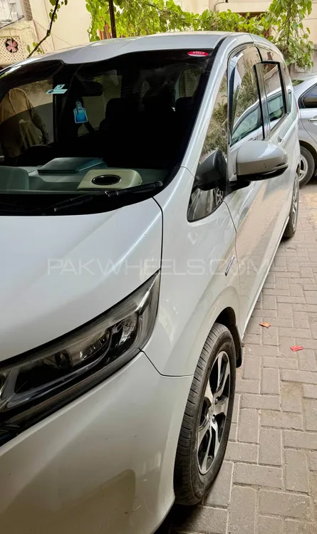 Honda Freed 2019 for Sale in Karachi Image-1