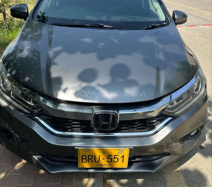 Honda Grace Hybrid 2019 for Sale in Karachi Image-1