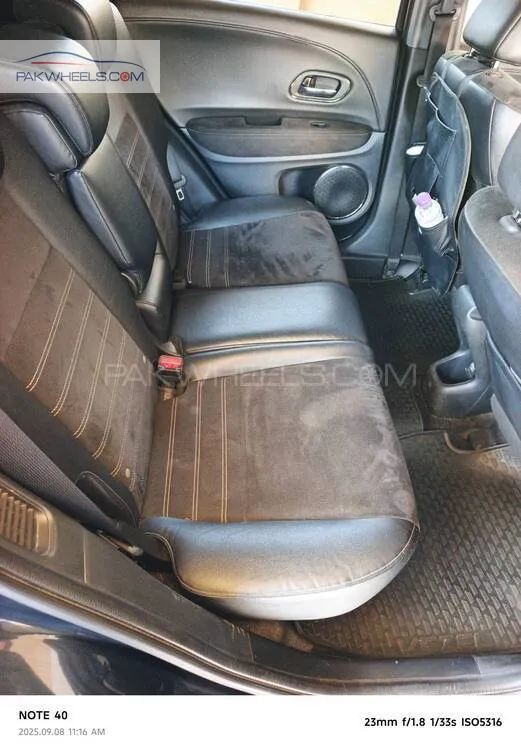 Honda Vezel 2016 for Sale in Peshawar Honda Vezel 2016 for Sale in Peshawar Image-12