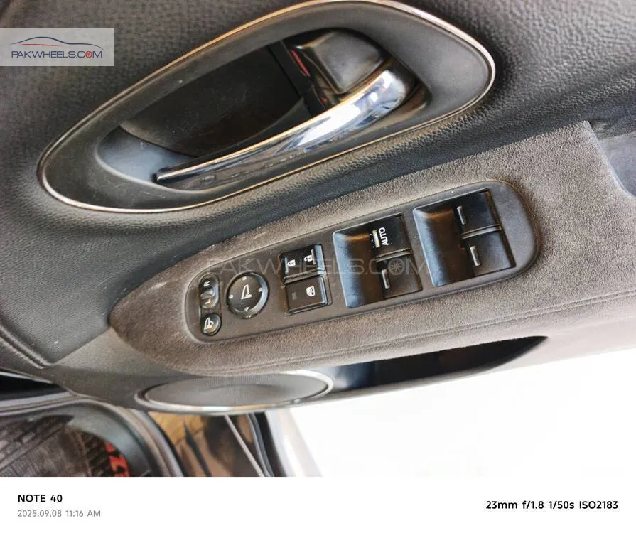 Honda Vezel 2016 for Sale in Peshawar Honda Vezel 2016 for Sale in Peshawar Image-13