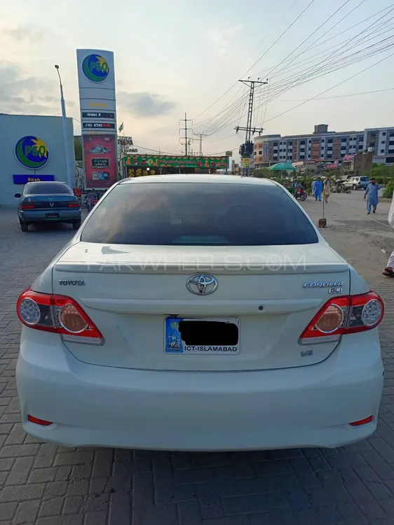 Toyota Corolla 2013 for Sale in Peshawar Image-1