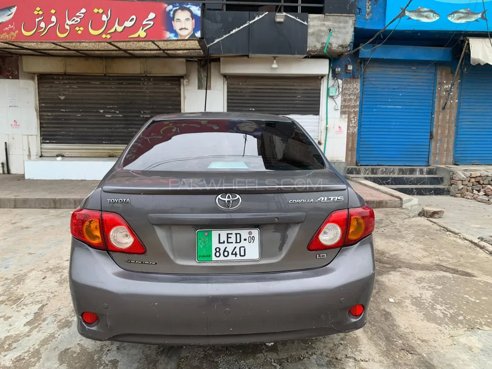 Toyota Corolla 2009 for Sale in Shahdara Image-1
