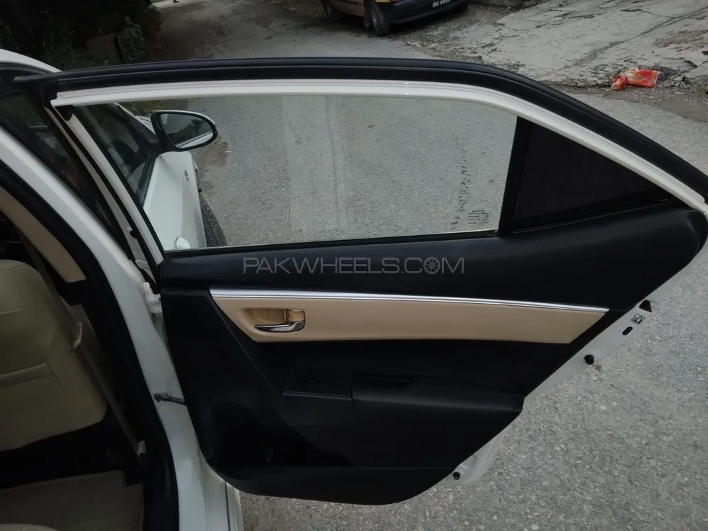 Toyota Corolla 2019 for Sale in Islamabad Image-1