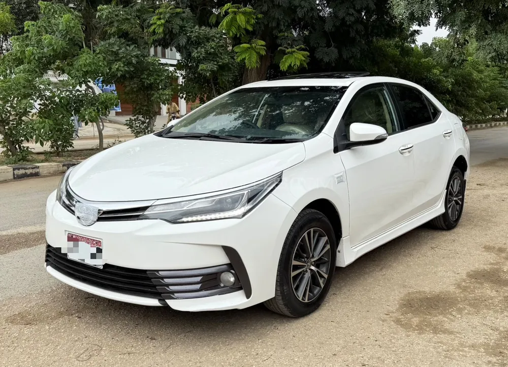 Toyota Corolla 2020 for Sale in Karachi Image-1