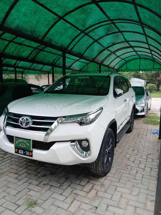 Toyota Fortuner 2017 for Sale in Pasrur Image-1