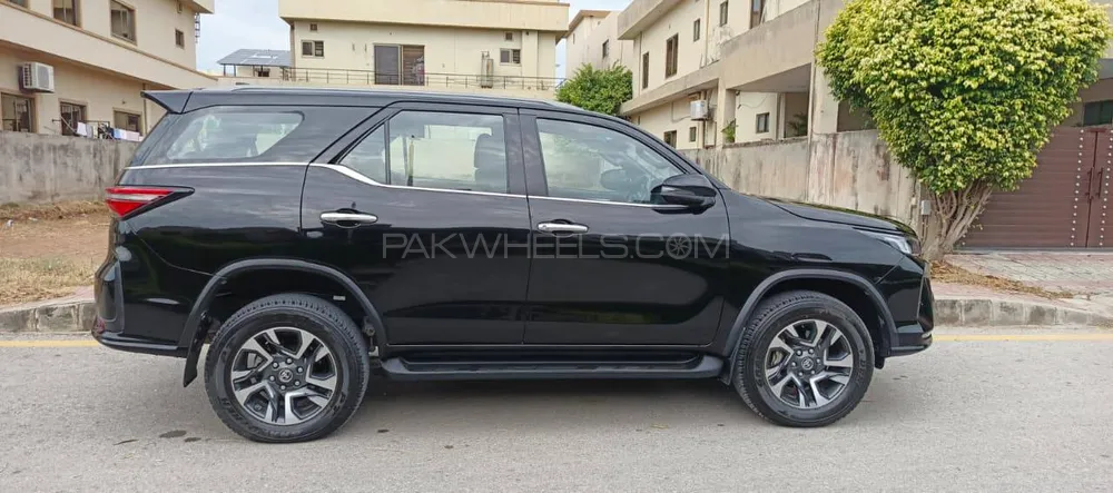 Toyota Fortuner 2022 for Sale in Islamabad Image-1