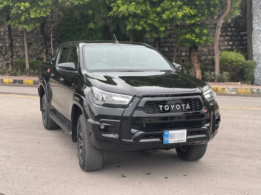 Toyota Hilux 2025 for Sale in Islamabad Image-1