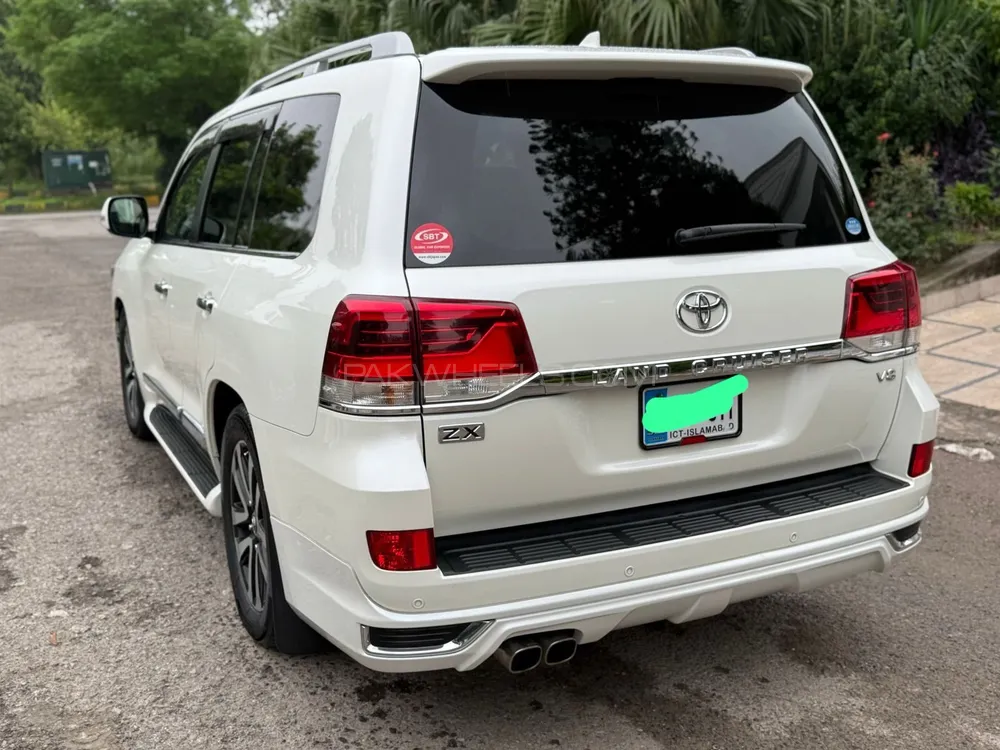 Toyota Land Cruiser 2018 for Sale in Islamabad Image-1