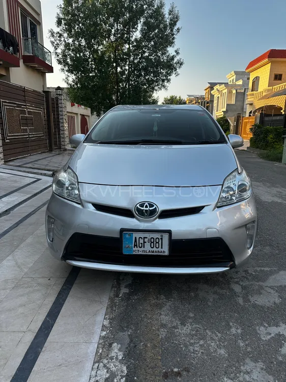 Toyota Prius 2013 for Sale in Gujranwala Image-1