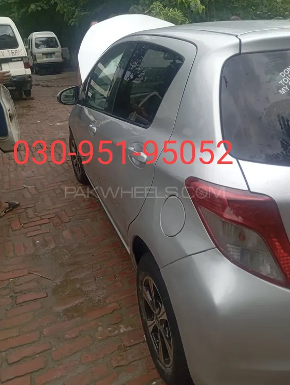Toyota Vitz 2014 for Sale in Lahore Image-1