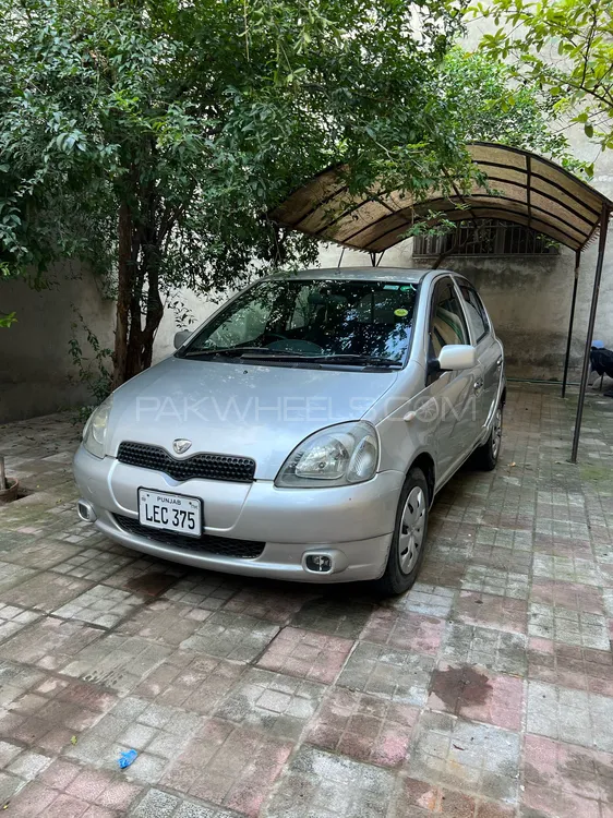 Toyota Vitz 2001 for Sale in Islamabad Image-1