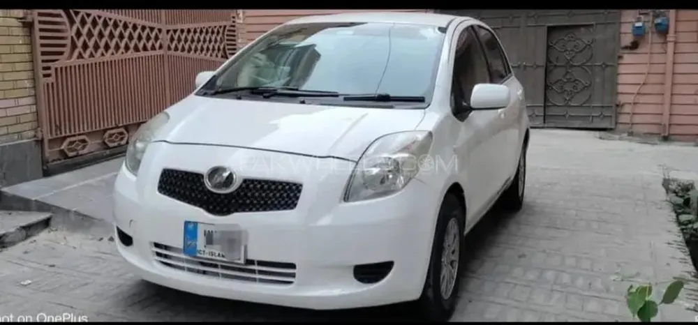 Toyota Vitz 2007 for Sale in Peshawar Image-1