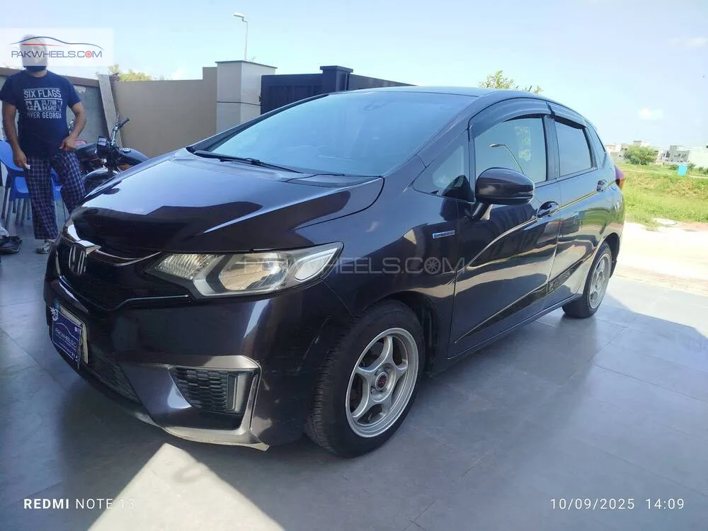 Honda Fit 2015 for Sale in Lahore Honda Fit 2015 for Sale in Lahore Image-3