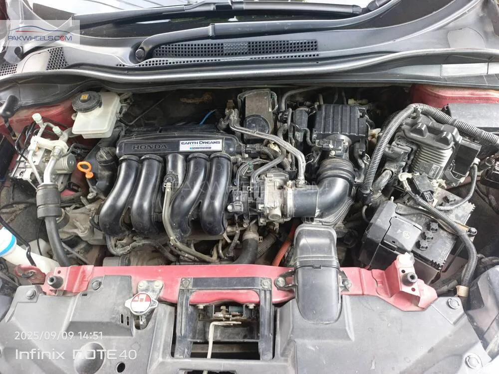 Honda Vezel 2016 for Sale in Gujranwala Honda Vezel 2016 for Sale in Gujranwala Image-7