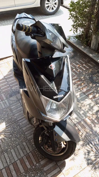 Lectrix Scooty 2024 for Sale Image-1