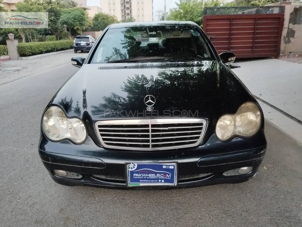 Mercedes Benz C Class 2002 for Sale in Lahore Image-1