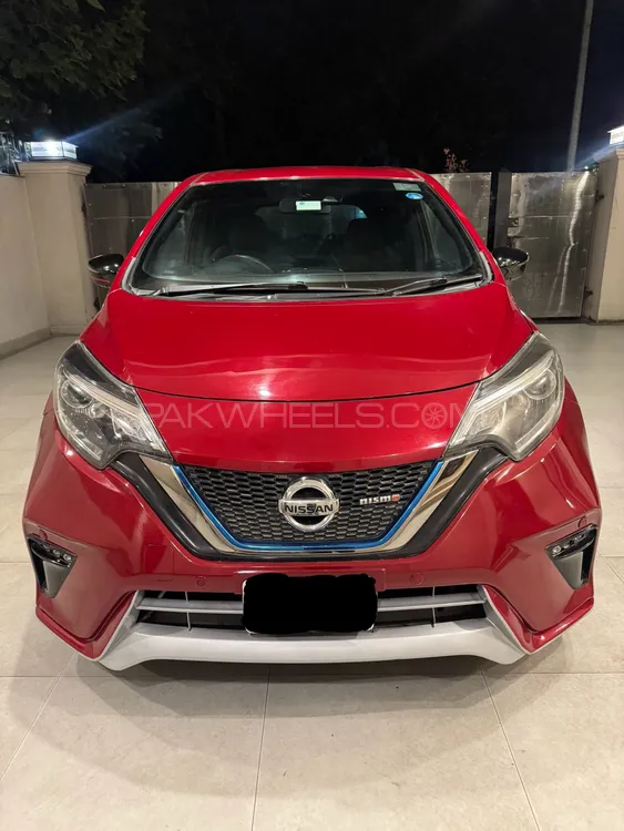 Nissan Note 2018 for Sale in Lahore Image-1