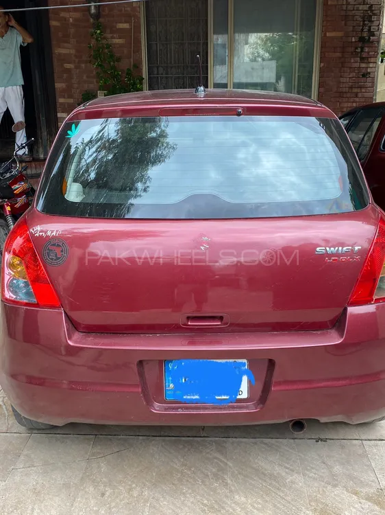 Suzuki Swift 2011 for Sale in Islamabad Image-1
