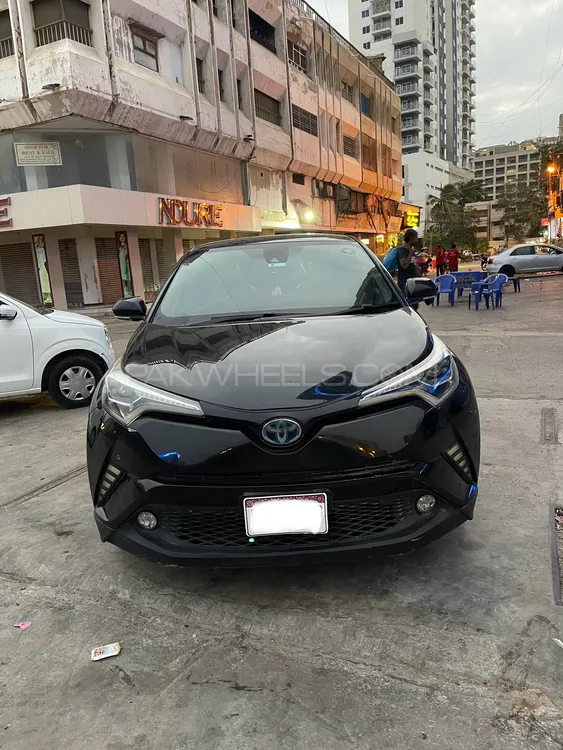 Toyota C-HR 2017 for Sale in Karachi Image-1