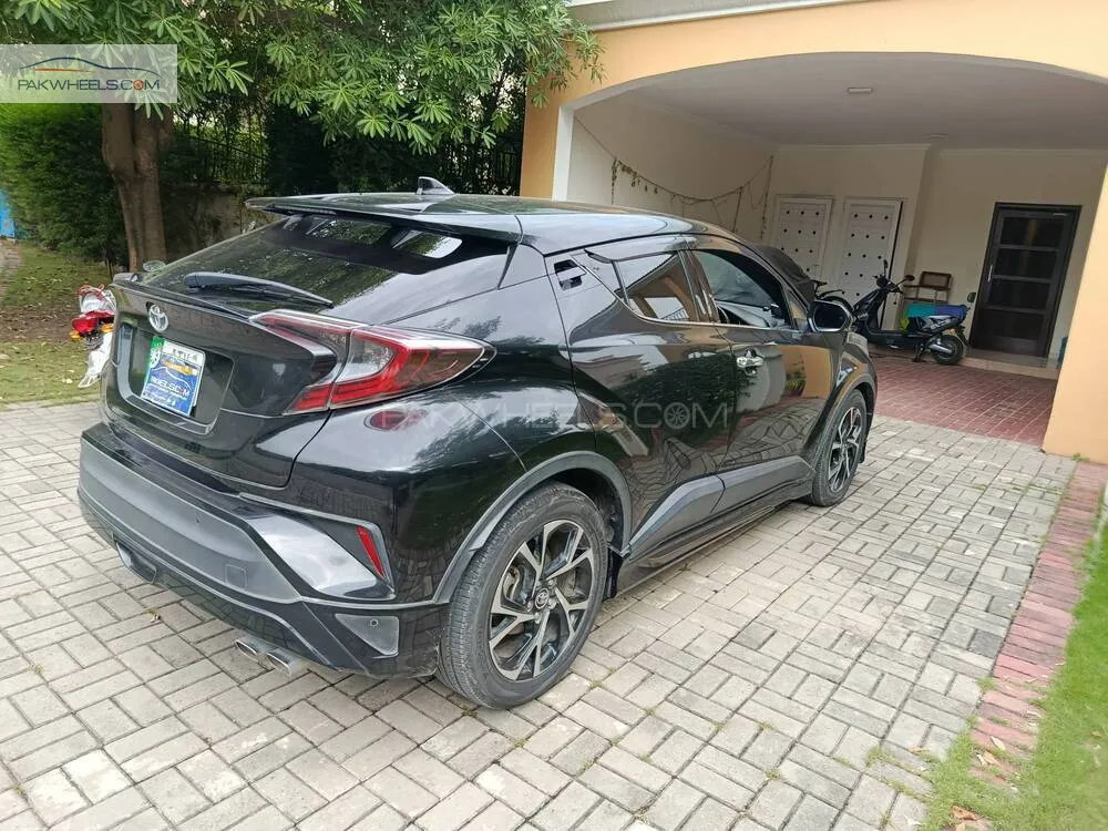 Toyota C-HR 2018 for Sale in Islamabad Toyota C-HR 2018 for Sale in Islamabad Image-4