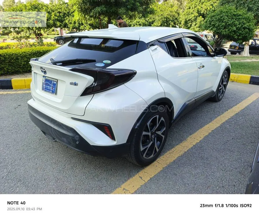 Toyota C-HR 2018 for Sale in Islamabad Toyota C-HR 2018 for Sale in Islamabad Image-5