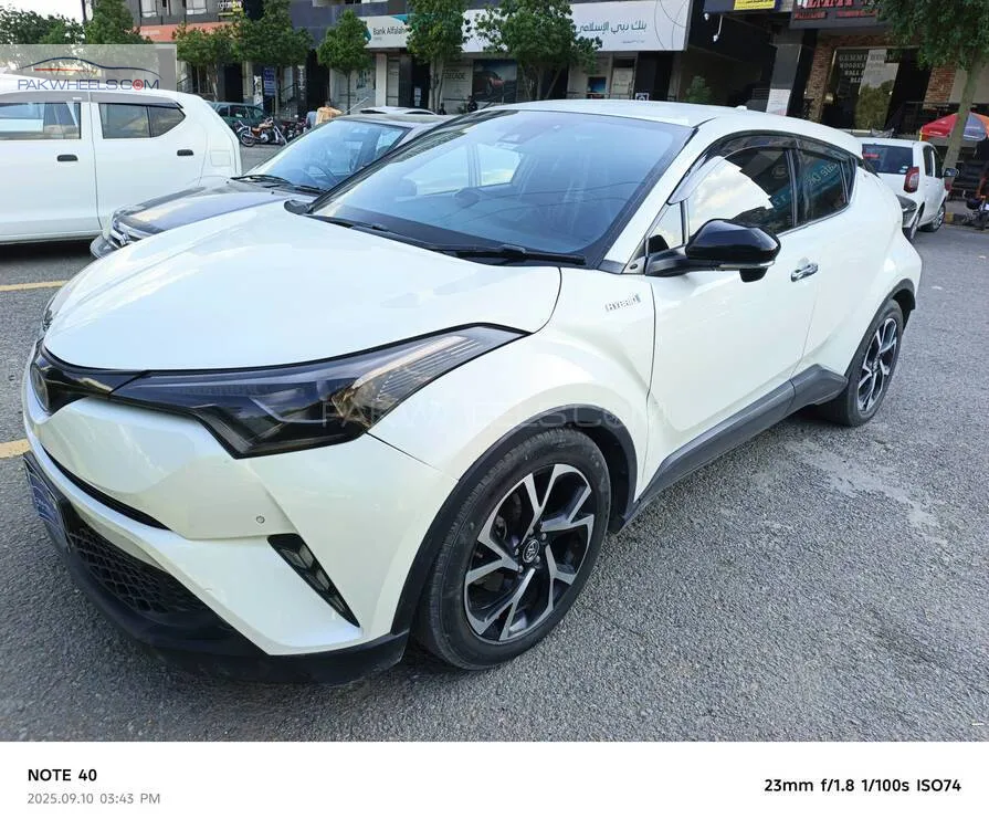 Toyota C-HR 2018 for Sale in Islamabad Toyota C-HR 2018 for Sale in Islamabad Image-3