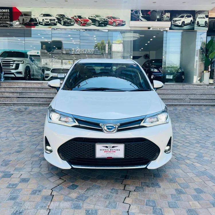 Toyota Corolla Axio 2019 for Sale in Islamabad Image-1