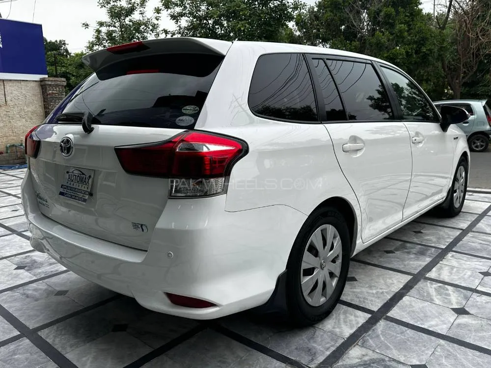 Toyota Corolla Fielder 2015 for Sale in Lahore Toyota Corolla Fielder 2015 for Sale in Lahore Image-3