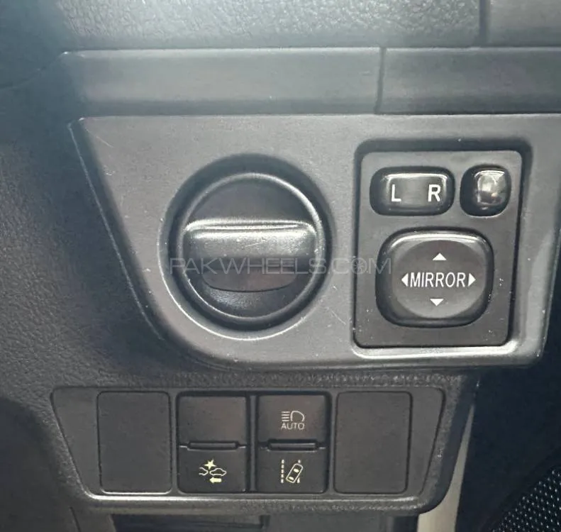 Toyota Corolla Fielder 2015 for Sale in Lahore Toyota Corolla Fielder 2015 for Sale in Lahore Image-15