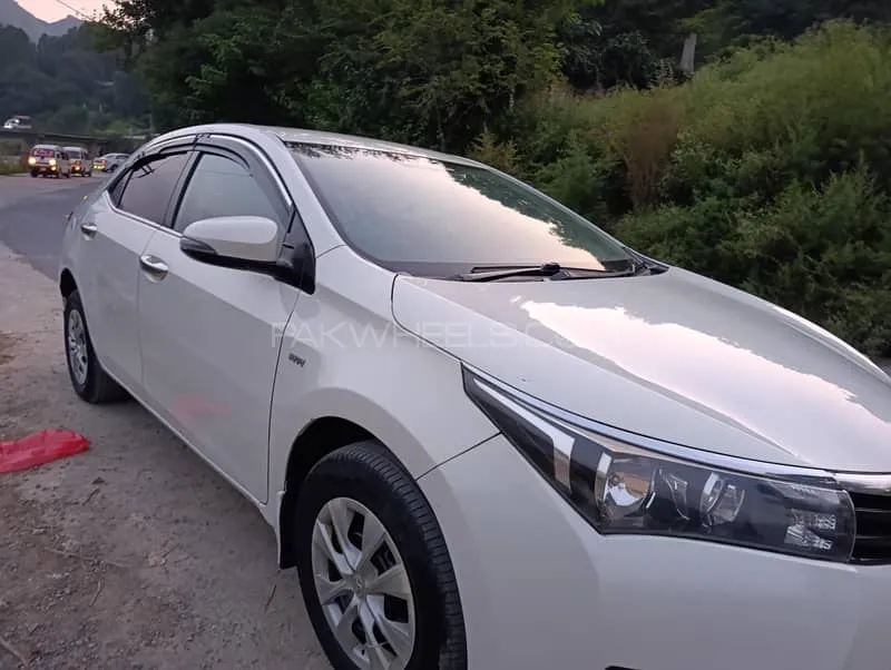 Toyota Corolla 2016 for Sale in Abbottabad Image-1