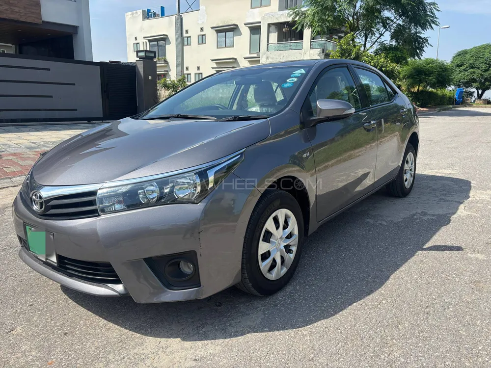 Toyota Corolla 2015 for Sale in Islamabad Image-1
