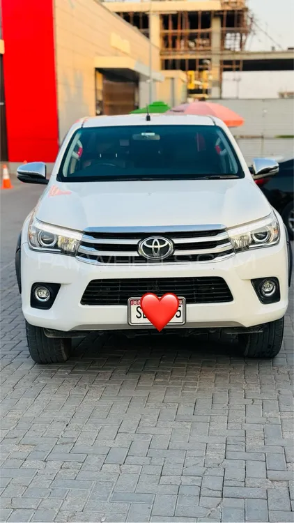 Toyota Hilux 2021 for Sale in Peshawar Image-1