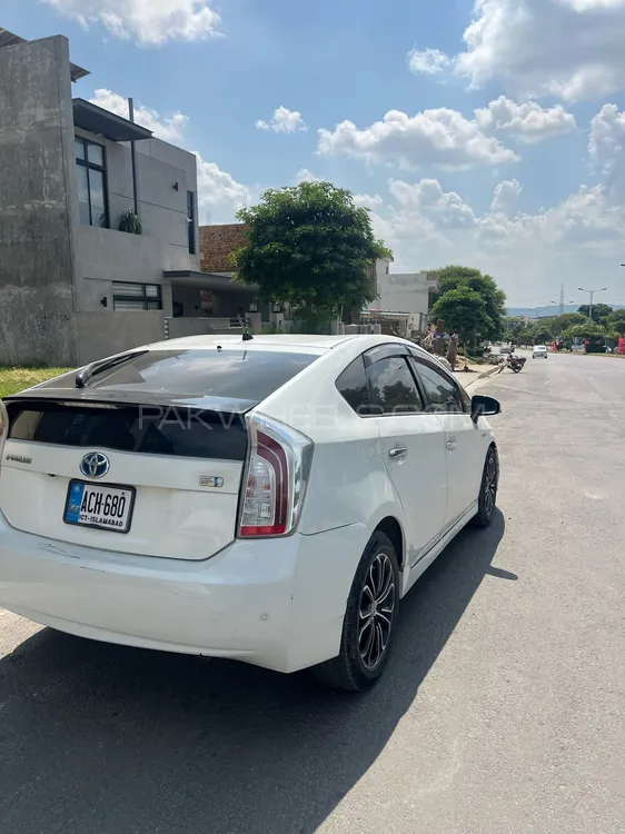 Toyota Prius 2013 for Sale in Islamabad Image-1