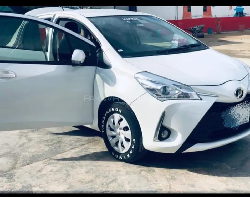 Toyota Vitz 2017 for Sale in Sargodha Image-1