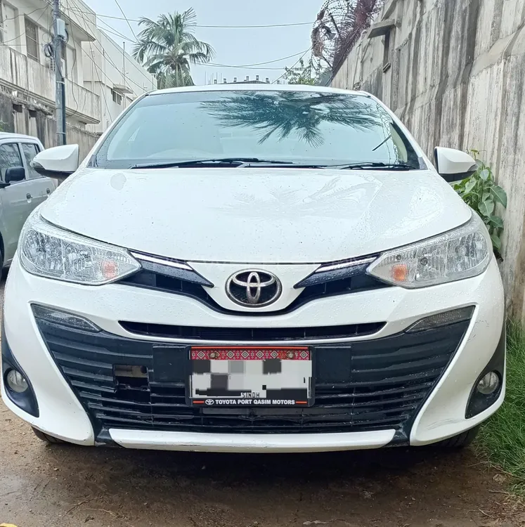 Toyota Yaris Sedan 2022 for Sale in Karachi Image-1