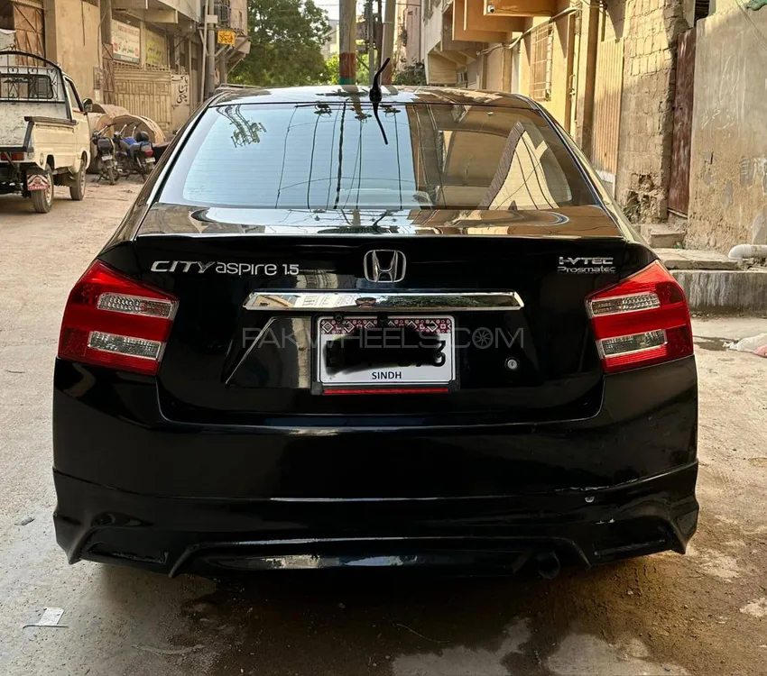 Honda City 2016 for Sale in Karachi Image-1