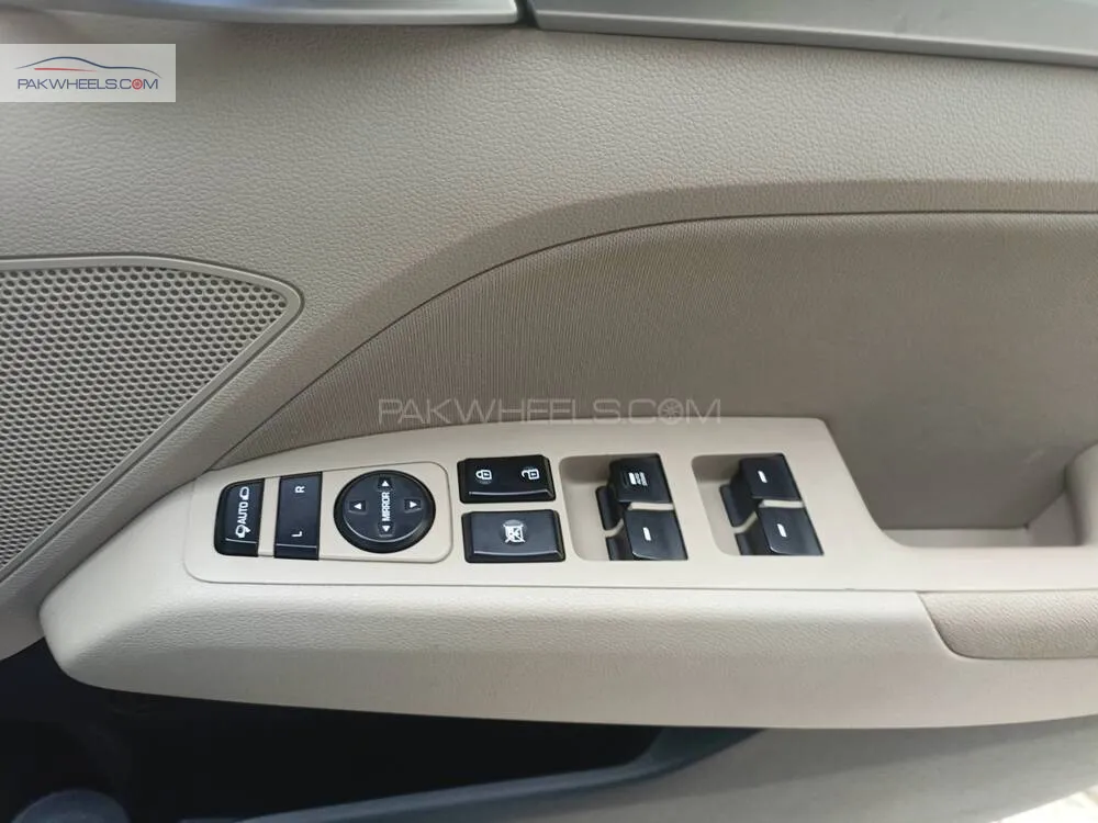 Hyundai Elantra 2021 for Sale in Islamabad Hyundai Elantra 2021 for Sale in Islamabad Image-12