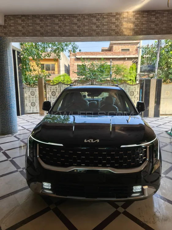 KIA Carnival 2025 for Sale in Lahore Image-1