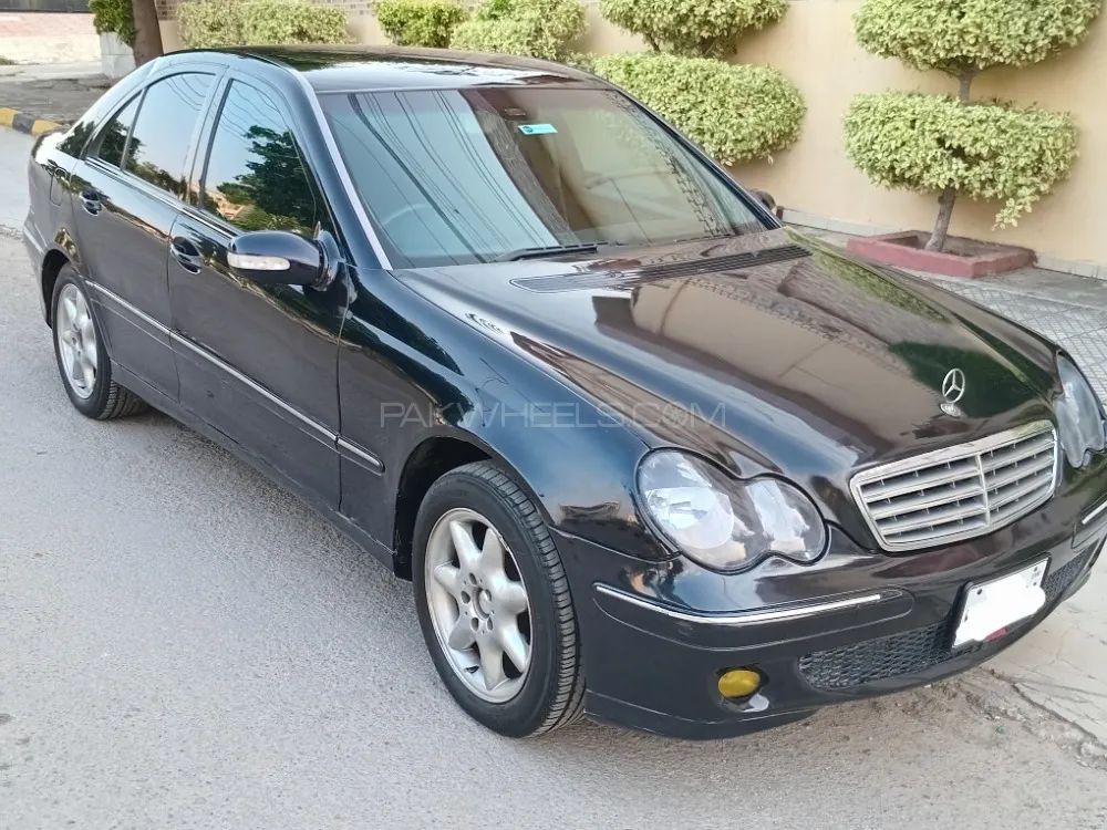 Mercedes Benz C Class 2006 for Sale in Islamabad Image-1