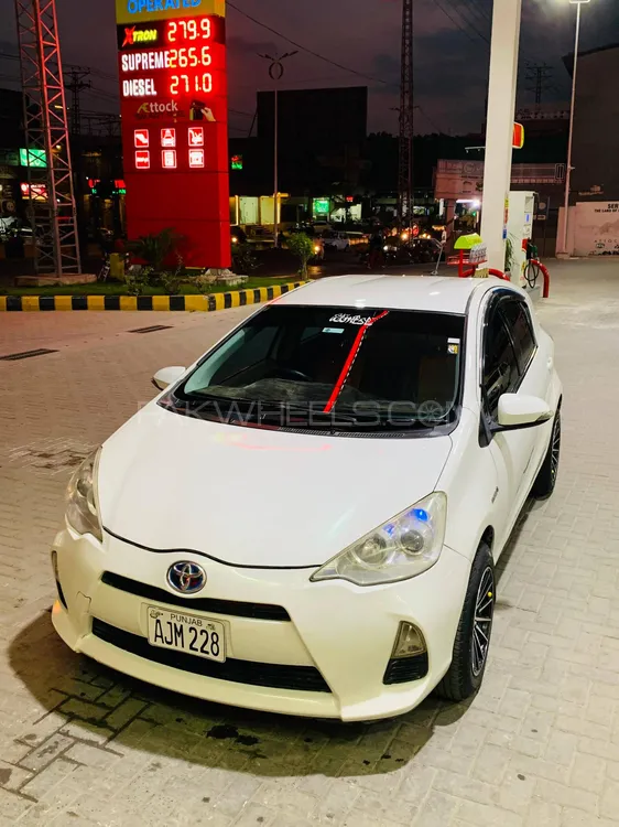 Toyota Aqua 2012 for Sale in Islamabad Image-1