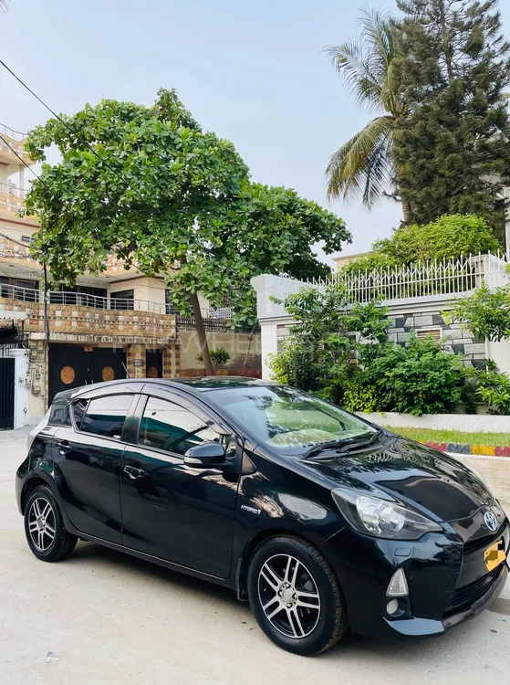 Toyota Aqua 2013 for Sale in Karachi Image-1