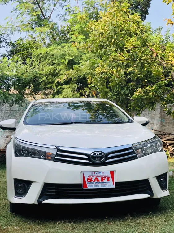 Toyota Corolla 2015 for Sale in Peshawar Image-1