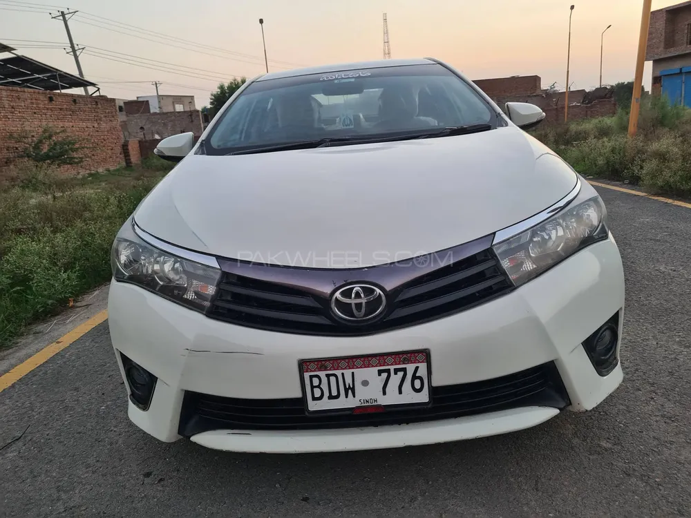 Toyota Corolla 2015 for Sale in Gojra Image-1