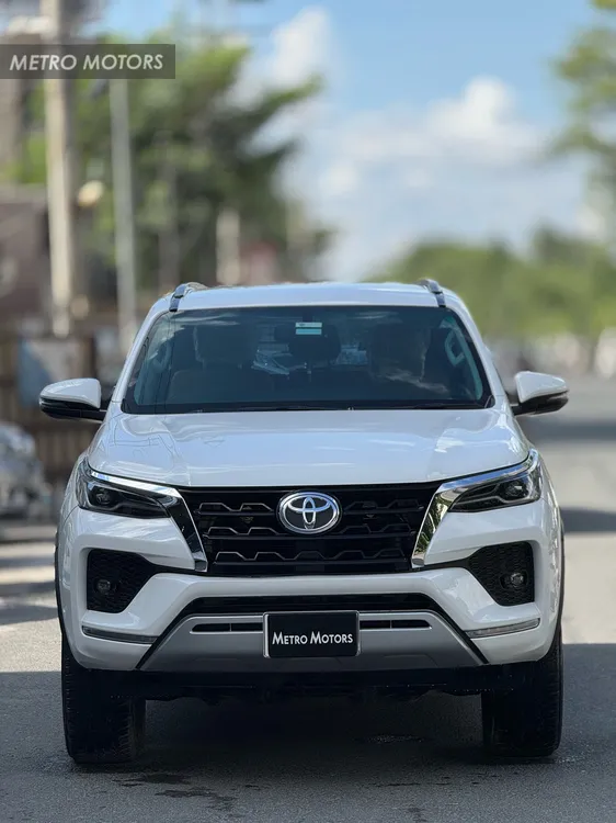 Toyota Fortuner 2021 for Sale in Lahore Image-1