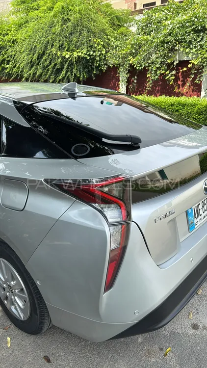 Toyota Prius 2018 for Sale in Faisalabad Image-1