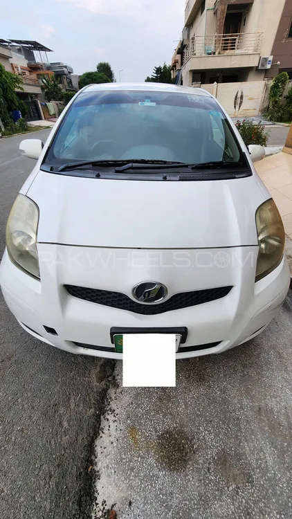 Toyota Vitz 2009 for Sale in Lahore Image-1